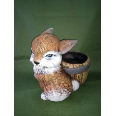 Градинска фигура с кашпа Зайче Градинска фигура с кашпа Зайче